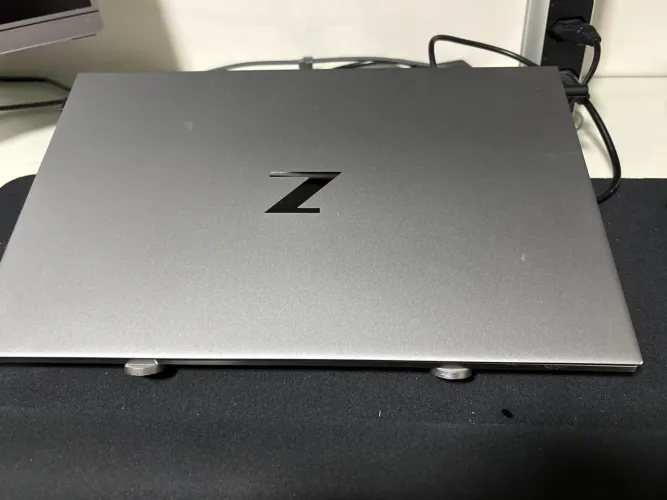 Notebook hp zbook studio (autocad ou jogos leves)