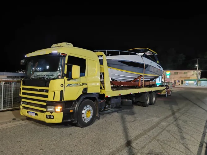 Guincho Scania P94 plataforma 10 metros