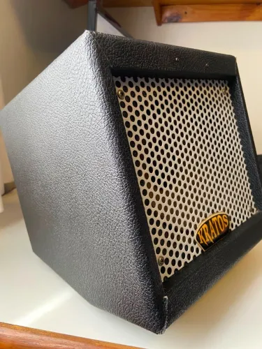 Amplificador de Guitarra Onner Kratos 20W com Distorção - Excelente para Estudo