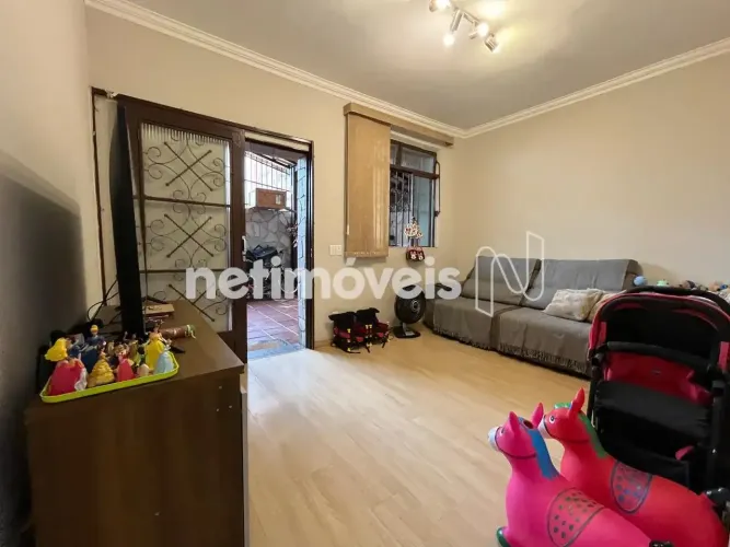 Vende se Apartamento 03 quartos no bairro CALAFATE/ NOVA SUISSA