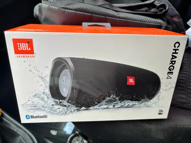 Caixa de som JBL Charge 4