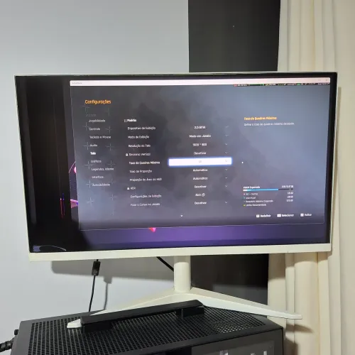 (Doação) Monitor de pc com tela quebrada.
