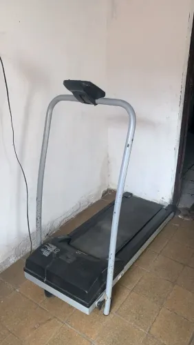 Esteira 100%eletrica?