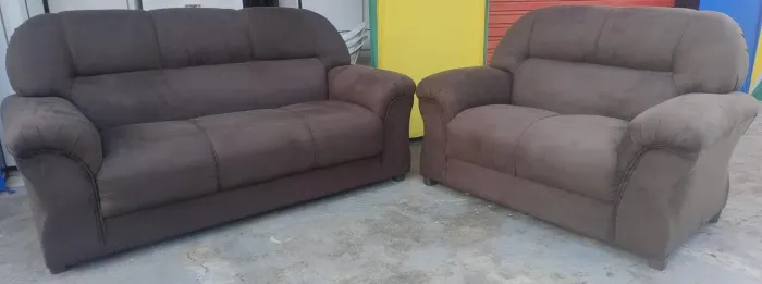 JOGO SOFÁ 3 E 2 LUGARES (NOVO). FAÇO A ENTREGA *