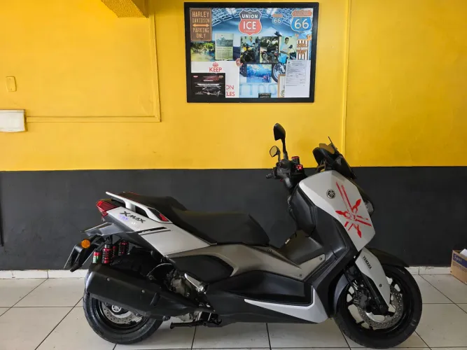 YAMAHA X-MAX 250cc ABS CONNECTED Automática.2025( 1.800 kms ).