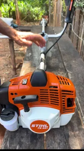 Roçadeira Sthil F5 221 Top