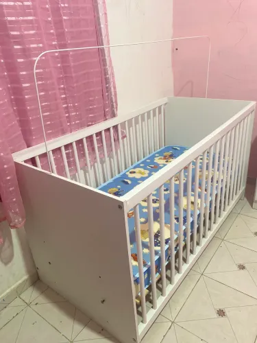 Berço e cômoda