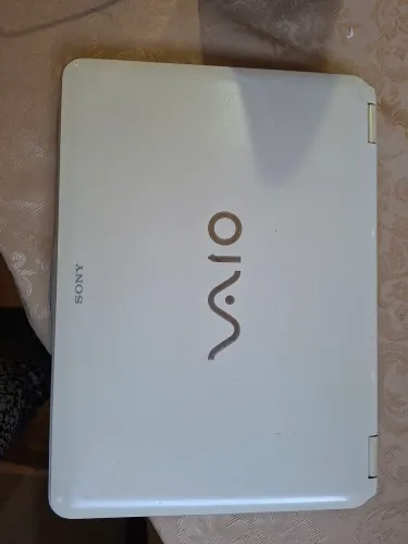 Notebook Sony Vaio VGN-CS230J Branco (Para Peças / Não Liga / Sucata)