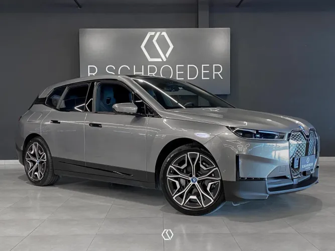 BMW IX XDrive 40 Aut. (elétrico) 2024