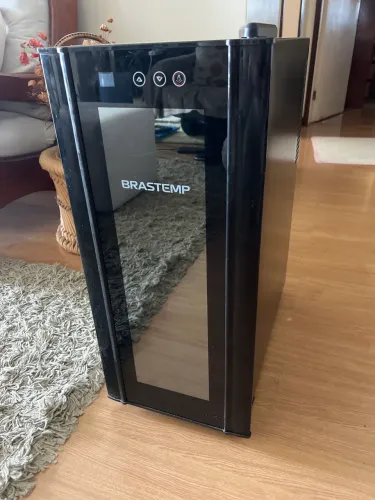 Adega Brastemp 12 garafas