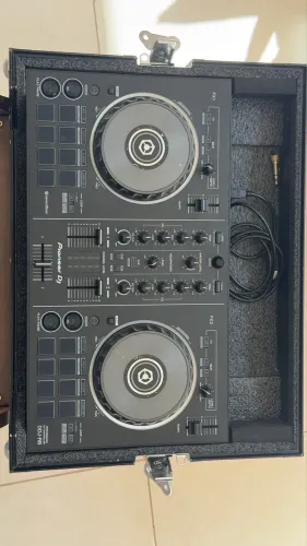 Controladora DDJ-RB