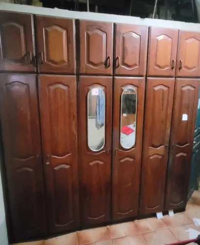 GUARDA ROUPA NO PRECINHO