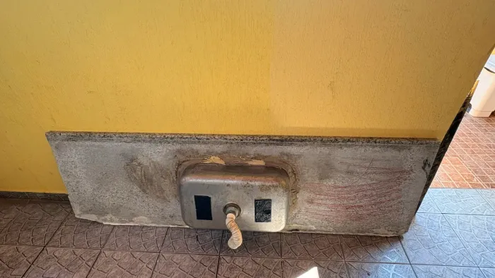 Pia de granito com Cuba inox
