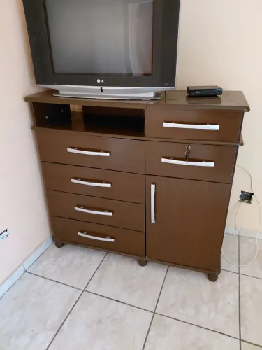 Cômoda com sapateiras 