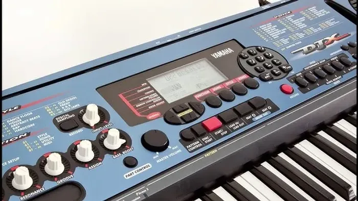 Teclado Sintetizador Yamaha DJX Super DJ PSR-D1 Electronic Dance Music EDM Keyboard Beats
