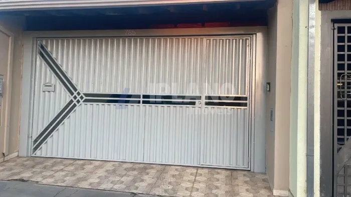 Venda de Casas / Padrão na cidade de São Carlos