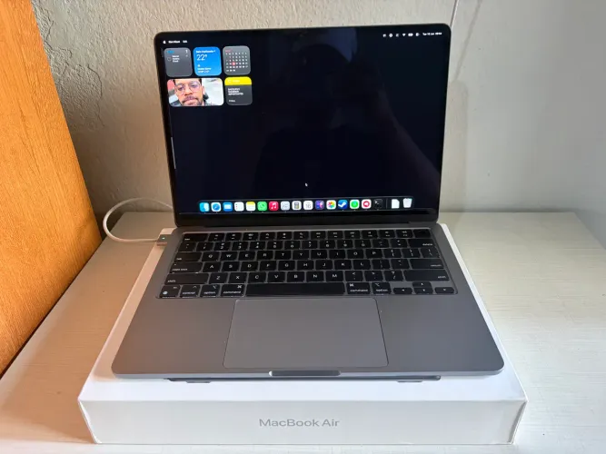 MacBook M2 13?