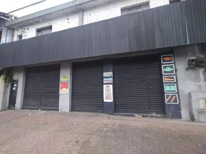 Galpão para alugar com 240 m² no Boqueirão - Praia Grande/SP