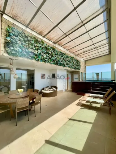 Cobertura 343,62m2 4 suítes, sendo a master com closet e hidro 4 vagas individuais semimob