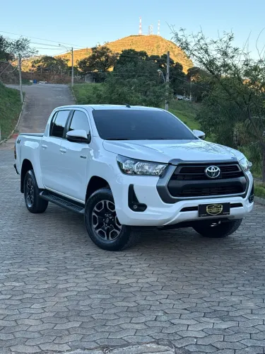 Toyota Hilux CD SR 4X4 2.8 TDI Diesel Aut. 2024
