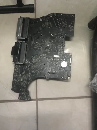 Placa mãe iMac a1311 2010 defeito