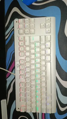 Teclado Gamer Redragon.