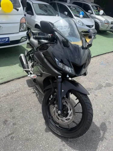 Yamaha R15