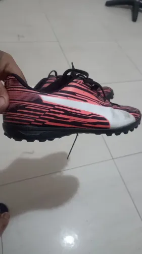 Uma chuteira da puma original