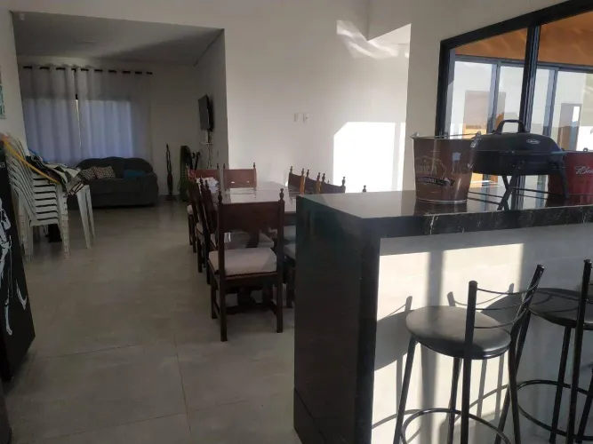 Casa com 3 quartos à venda, 550 m² por R$ 1.000.000 - Riviera de Santa Cristina XIII - Par