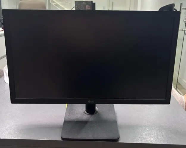Monitor LG 22 Polegadas - HDMI e VGA - Ótimo Estado