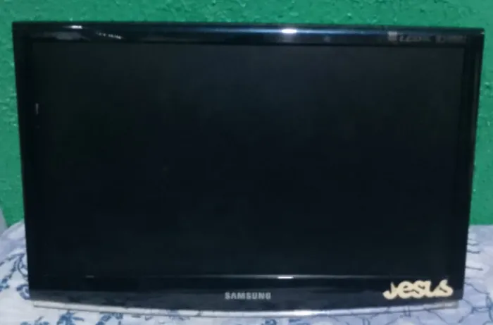 TV SAMSUNG ANTIGA 2033M - 20 POLEGADAS