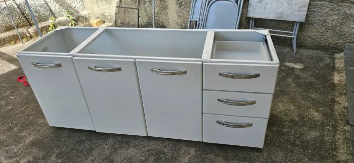 Gabinete de cozinha de metal 1,55 m larg x 47cm de prof x 64 cm de alt sem contaros pés 