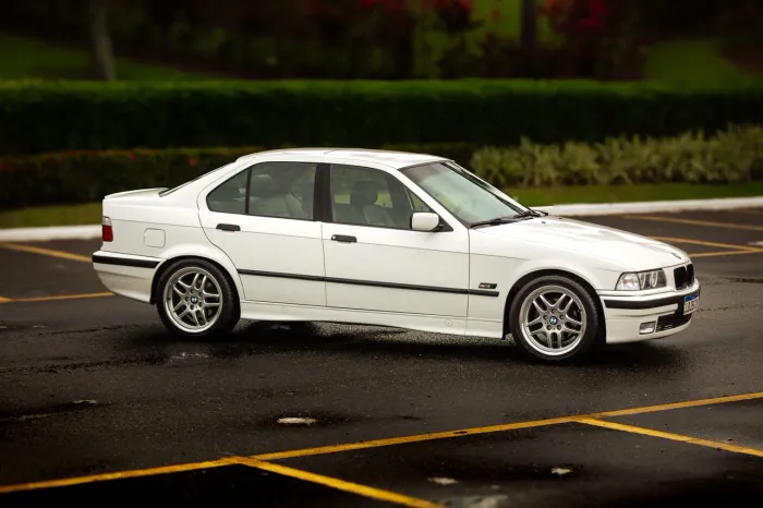 BMW 328I /IA (modelo Antigo) 1996