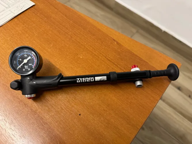 Bomba calibrar suspensão / shox bike