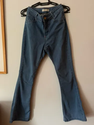 CALÇA JEANS FLARE