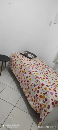 Aluguel de quarto para mulher
