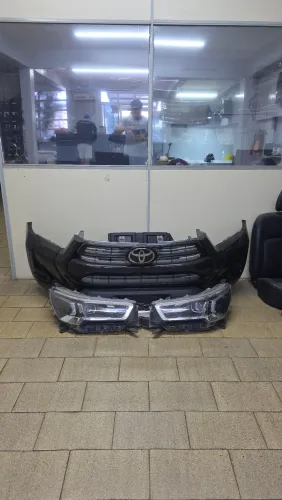 Para-choque + Faróis Hilux 2019 