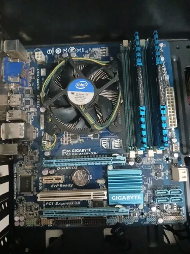 Kit PC Gamer Entrada - Intel Core i5 + Gigabyte Z77 + 8GB Corsair