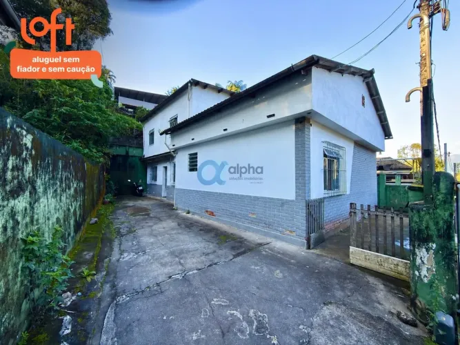 Casa 03 Quartos sendo 01 Suíte - Amplo Quintal - Capela - Petrópolis/RJ