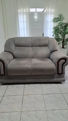 Conjunto de Sofás 2 e 3 Lugares, cor cinza, em ótimo rstado