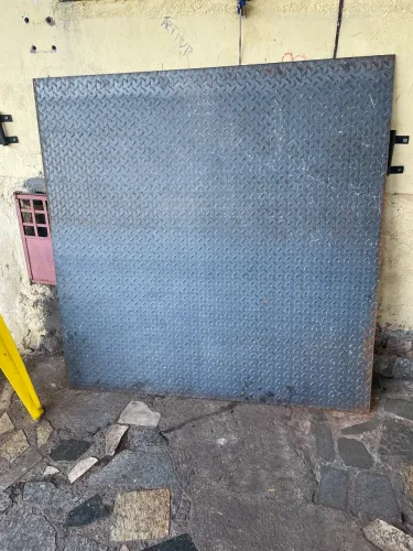 Chapa Xadrez de Aço 3mm - 1,22m x 1,22m