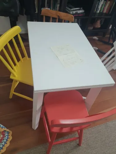 Mesa Dobrável + 04 cadeiras