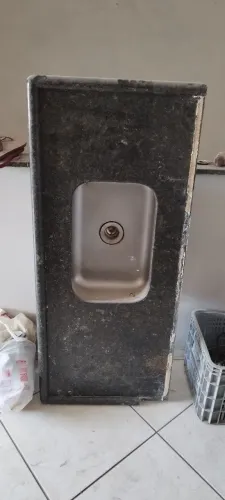 Tel : * Janela/Pia/Báscula