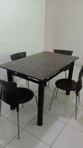 Mesa Mármore 4 Cardeiras
