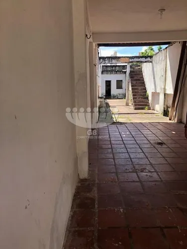 Casa plana na Dona Leoplodina próxima a Av Monsenhor Tabosa