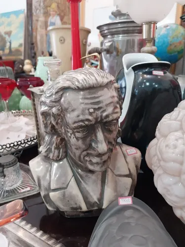 Estátua trabalhada de Franz list de porcelana 