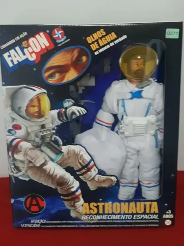 Falcon astronauta