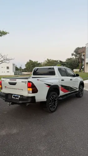 Toyota Hilux CD Gr-s 4X4 2.8 TDI Dies. Aut. 2020