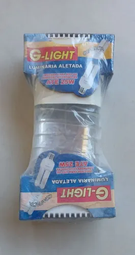 Luminária aletada compacta da marca G-Light.