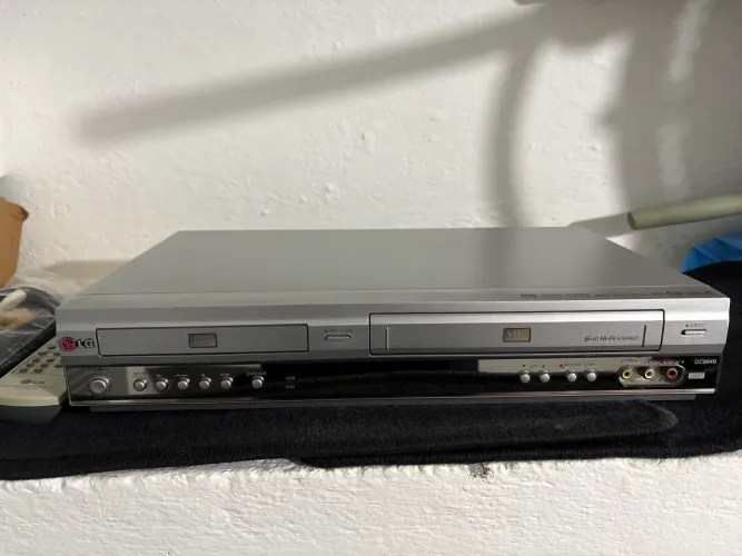 Dvd Player X Vídeo Cassete Lg Combo Hi-fi Stéreo
